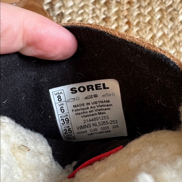 Sorel US 8 Joan FRWD Cozy Boot Lug Sole Leather Shearling Chunky - Picture 9 of 10